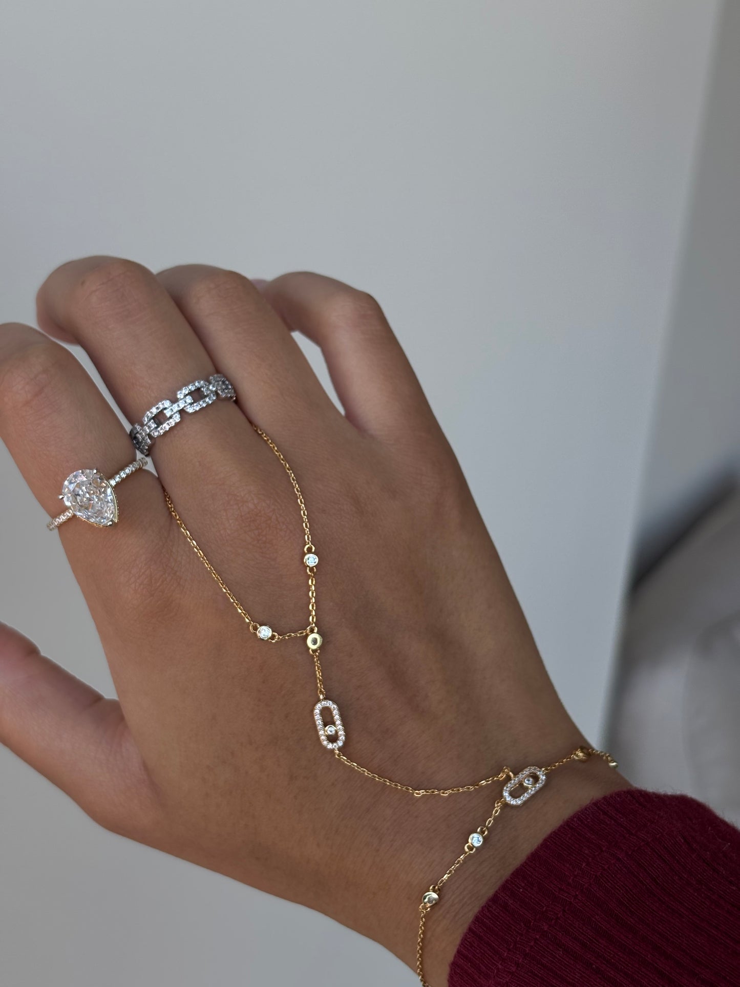 Amara Hand Chain - Gold