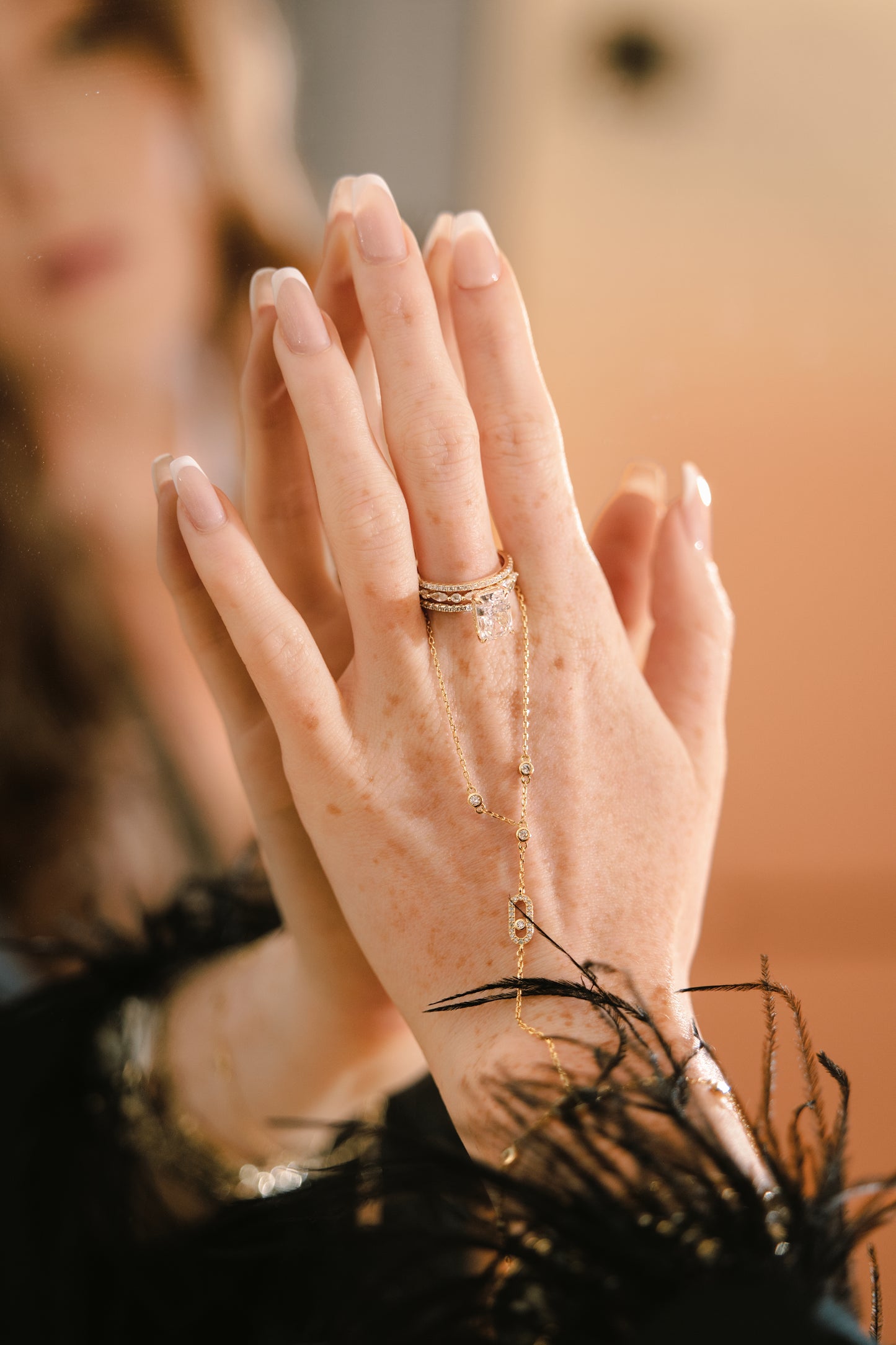 Amara Hand Chain - Gold